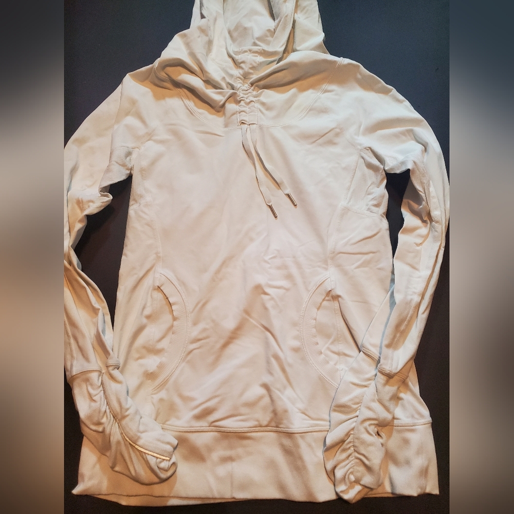 Lululemon Athletica Women’s Ambition Pullover Hoodie - Picture 4 of 5